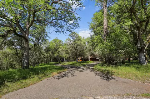 21082 Oak Knoll Rd, Redding, CA 96003 photo 43