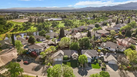 View/Area - 672 Reddington Dr, Redding, CA 96003 photo 2 of 2