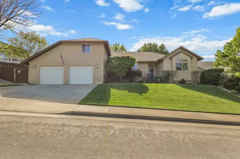 Exterior - 672 Reddington Dr, Redding, CA 96003 photo 12 of 13