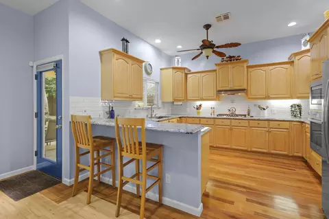Kitchen - 672 Reddington Dr, Redding, CA 96003 photo 1 of 5