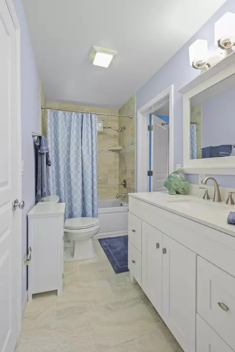 Bath - 672 Reddington Dr, Redding, CA 96003 photo 1 of 9