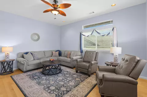 Living - 672 Reddington Dr, Redding, CA 96003 photo 2 of 3