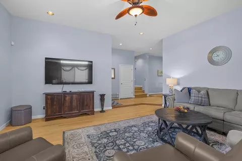 Living - 672 Reddington Dr, Redding, CA 96003 photo 3 of 3