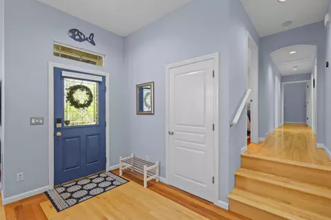 Entry Way - 672 Reddington Dr, Redding, CA 96003 photo 2 of 2
