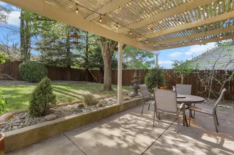 Exterior - 672 Reddington Dr, Redding, CA 96003 photo 2 of 13