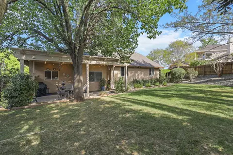 Exterior - 672 Reddington Dr, Redding, CA 96003 photo 3 of 13