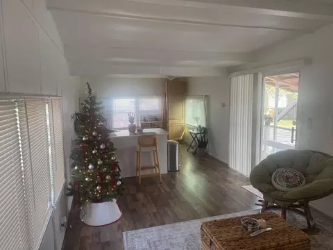 2237 Jewell Ln, Redding, CA 96001