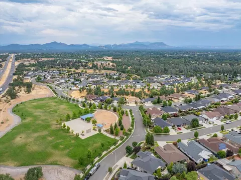 592 Mill Valley Pkwy, Redding, CA 96003 photo 60