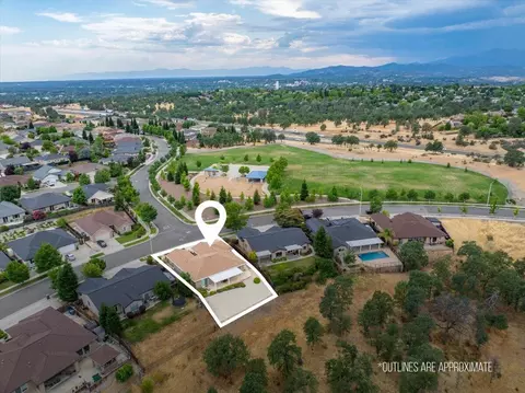 592 Mill Valley Pkwy, Redding, CA 96003 photo 3
