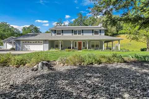 2350 Puma Trl, Redding, CA 96001