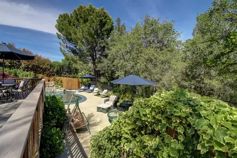 Exterior - 1289 River Ridge Dr, Redding, CA 96003 photo 10 of 22
