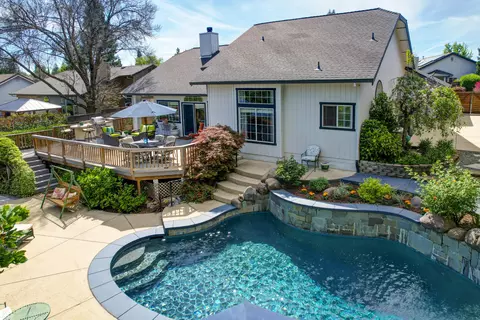 1289 River Ridge Dr, Redding, CA 96003