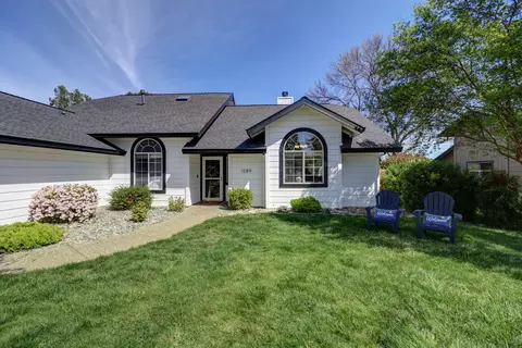 Exterior - 1289 River Ridge Dr, Redding, CA 96003 photo 3 of 22