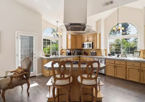 Kitchen - 1289 River Ridge Dr, Redding, CA 96003 photo 1 of 4