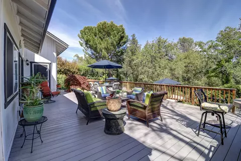 Exterior - 1289 River Ridge Dr, Redding, CA 96003 photo 7 of 22