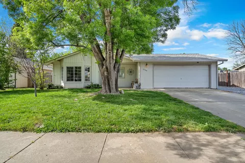 2740 Sandstone Dr, Anderson, CA 96007