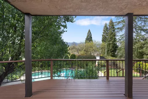 Exterior - 1688 El Capitan Dr, Redding, CA 96001 photo 9 of 15