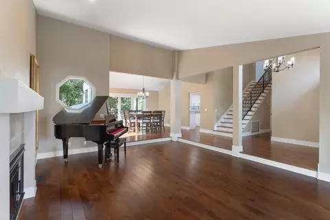 Living - 1688 El Capitan Dr, Redding, CA 96001 photo 2 of 14