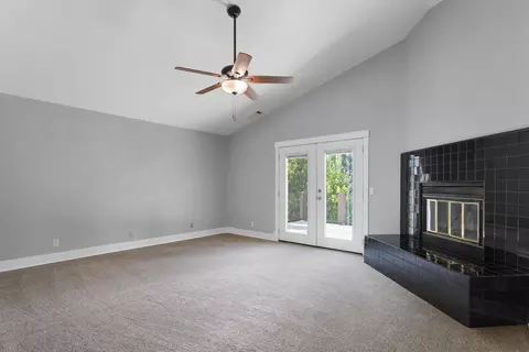 Living - 1688 El Capitan Dr, Redding, CA 96001 photo 12 of 14