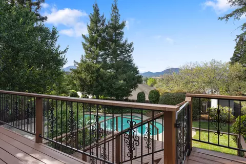 Exterior - 1688 El Capitan Dr, Redding, CA 96001 photo 7 of 15