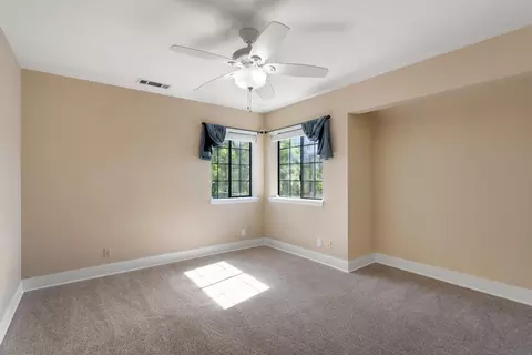 Bedroom - 1688 El Capitan Dr, Redding, CA 96001 photo 2 of 7