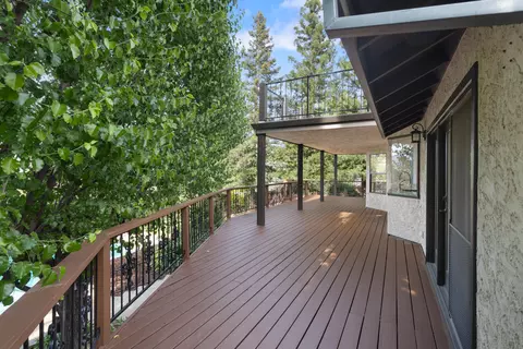 Exterior - 1688 El Capitan Dr, Redding, CA 96001 photo 8 of 15