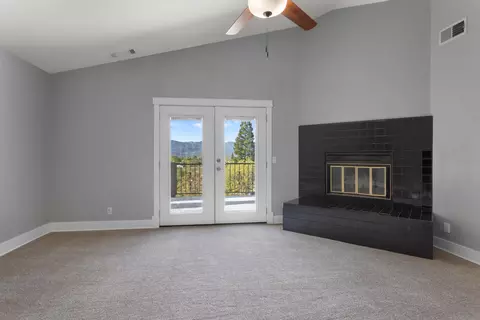 Living - 1688 El Capitan Dr, Redding, CA 96001 photo 14 of 14