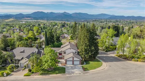 View/Area - 1688 El Capitan Dr, Redding, CA 96001 photo 2 of 7