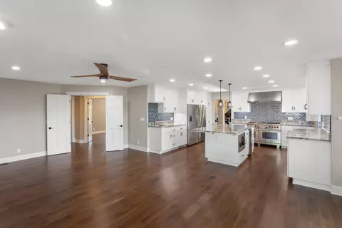 Living - 1688 El Capitan Dr, Redding, CA 96001 photo 7 of 14