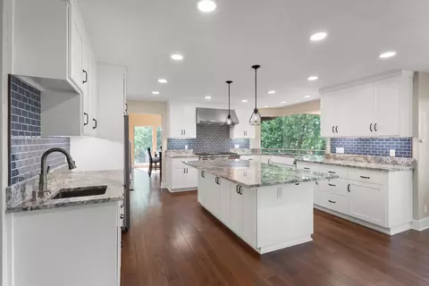 Kitchen - 1688 El Capitan Dr, Redding, CA 96001 photo 6 of 9