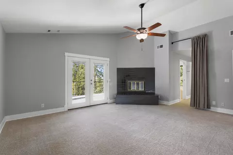 Living - 1688 El Capitan Dr, Redding, CA 96001 photo 13 of 14