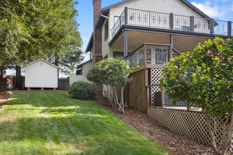 Exterior - 1688 El Capitan Dr, Redding, CA 96001 photo 15 of 15