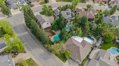 View/Area - 1688 El Capitan Dr, Redding, CA 96001 photo 6 of 7