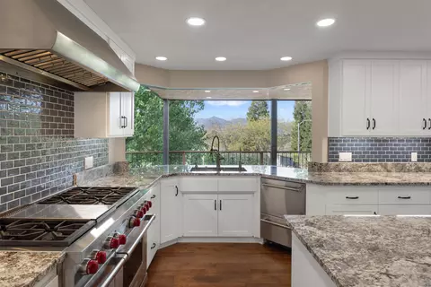 Kitchen - 1688 El Capitan Dr, Redding, CA 96001 photo 2 of 8