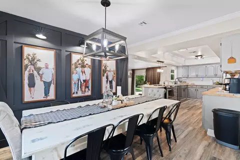 Dining - 3689 Suzanne Way, Redding, CA 96002 photo 2 of 3