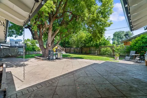 Exterior - 3689 Suzanne Way, Redding, CA 96002 photo 6 of 12