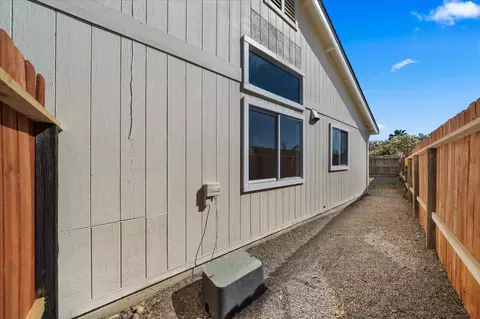 Exterior - 785 Mallard St, Redding, CA 96003 photo 4 of 8