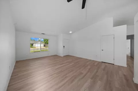 Living - 785 Mallard St, Redding, CA 96003 photo 6 of 8