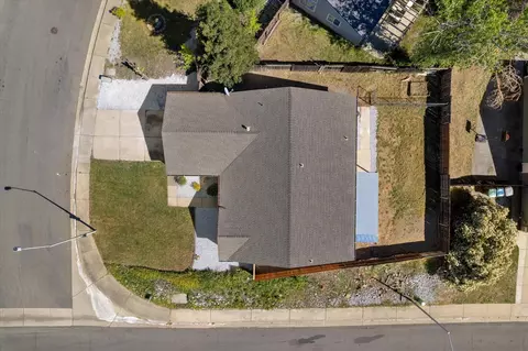 View/Area - 785 Mallard St, Redding, CA 96003 photo 2 of 6
