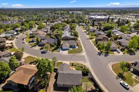 View/Area - 785 Mallard St, Redding, CA 96003 photo 3 of 6