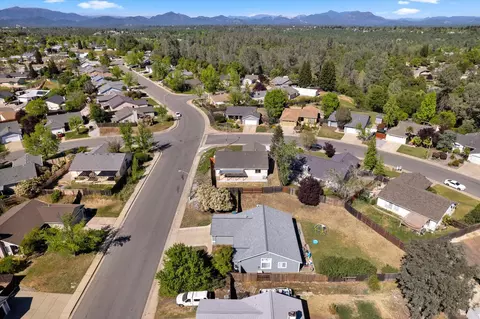 View/Area - 785 Mallard St, Redding, CA 96003 photo 5 of 6