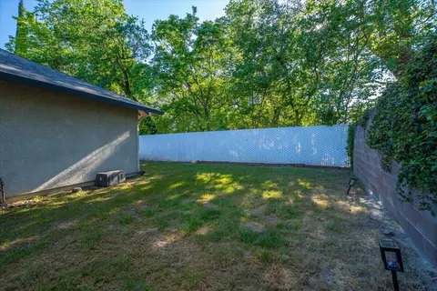 Exterior - 2861 Shotwick Trl, Redding, CA 96002 photo 6 of 18