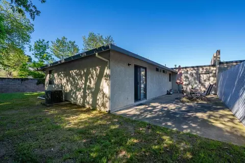 Exterior - 2861 Shotwick Trl, Redding, CA 96002 photo 10 of 18