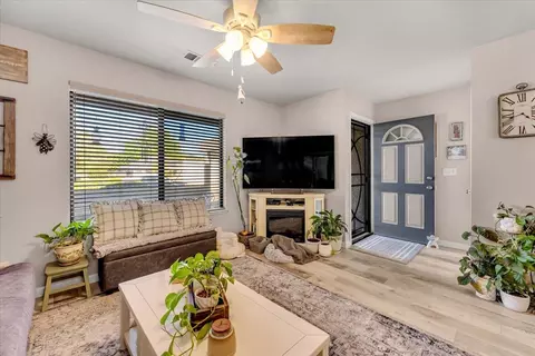 Entry Way - 2861 Shotwick Trl, Redding, CA 96002 photo 4 of 4