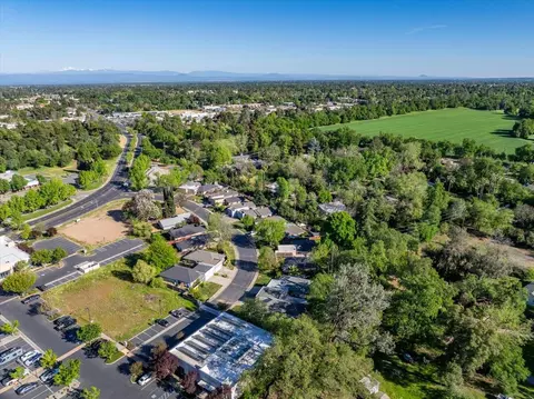 View/Area - 2861 Shotwick Trl, Redding, CA 96002 photo 6 of 9