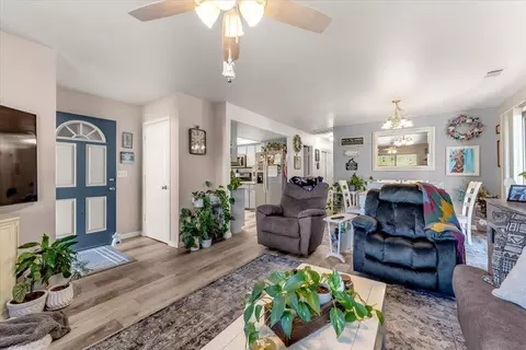 Entry Way - 2861 Shotwick Trl, Redding, CA 96002 photo 2 of 4