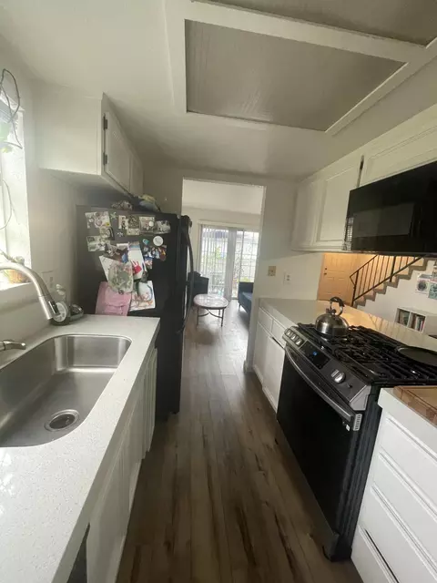 Kitchen - 200 Ridgetop Dr #25, Redding, CA 96003 photo 2 of 3