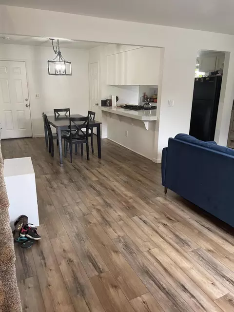 Dining - 200 Ridgetop Dr #25, Redding, CA 96003 photo 1 of 2