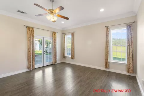 Living - 14440 Sea Biscuit Ct, Redding, CA 96003 photo 10 of 13