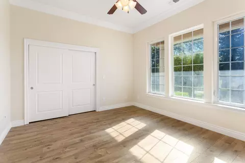 Bedroom - 14440 Sea Biscuit Ct, Redding, CA 96003 photo 1 of 8